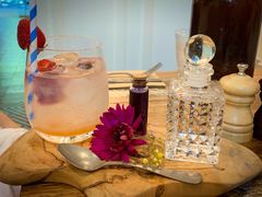 -FLOVIE FLORIST CAFE