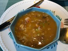 招牌小龙虾红汤泡饭-蜜桃花开·中西融合菜E&W(南长街店)