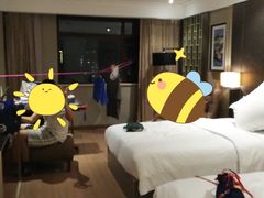 -武汉光谷广场杨家湾地铁站怡程酒店