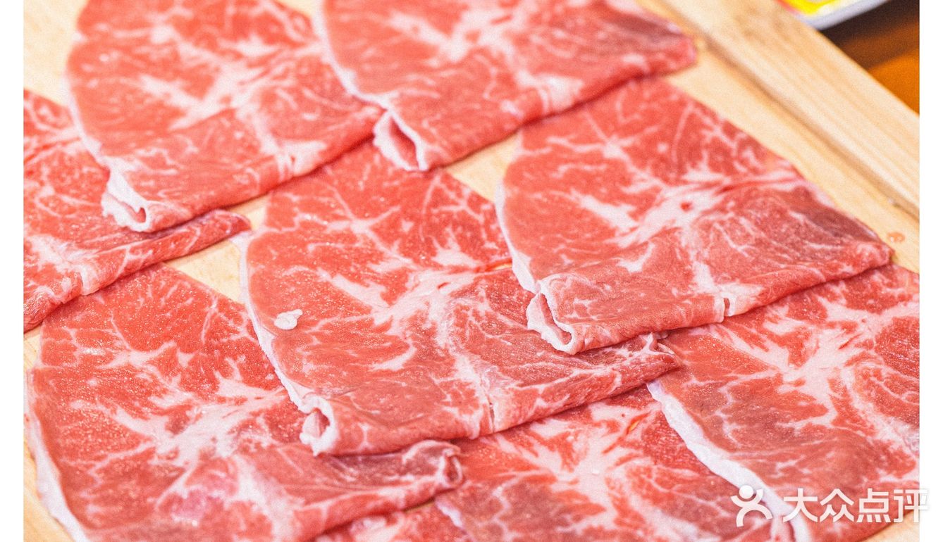不出广州吃北京铜锅涮肉，一口一片停不下来