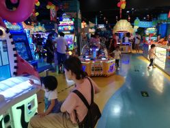 -探奇乐园蹦床公园(日月广场店)