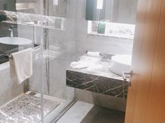 -上海虹桥西郊假日酒店