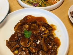 -关东小磨东北菜(上海长风大悦城店)