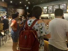 等位区-星巴克(西藏路店)