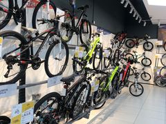 -迪卡侬(高新万达店)