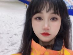 -乔波室内滑雪场