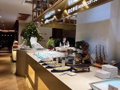 -雍和会海鲜姿造自助(湖东路店)