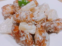 菠萝油条虾-渔太泰漓江小馆·广西融合菜(西街店)