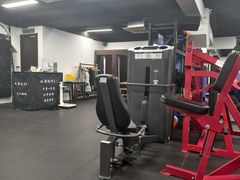 -坚果健身24小时工作室(定西路店)