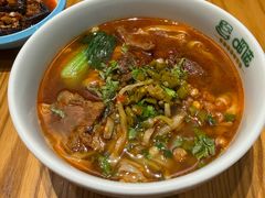 -呷佬·长沙手工米粉(金沙江路店)