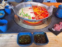 -湊湊火锅·茶憩(南京东路悦荟店)