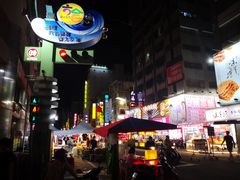-六合夜市