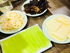 -红九格老火锅(三峡广场店)