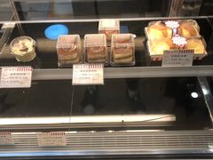-红宝石·鲜奶小方·海派西点房(南丹店)