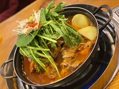土豆排骨火锅-喇喇排骨火锅·传统韩式脊骨汤(望京西园总店)