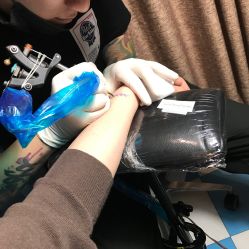 -越域刺青