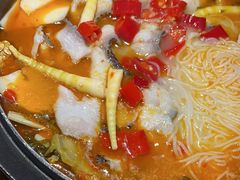 -山城外·非遗酸菜鱼(蜀都万达店)
