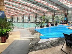 -红栌温泉山庄生态美食餐厅