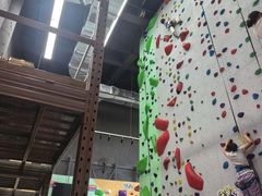 -蓝天攀岩-青少年训练(罗湖益田假日广场店)