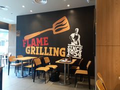 等位区-汉堡王(EAC欧美中心店)