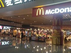门面-麦当劳(郑州东高铁站店)