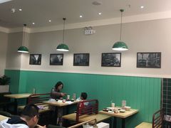 大堂-魏记烧味饭