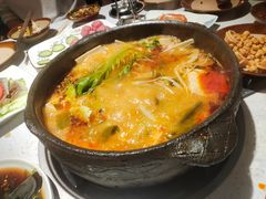-贵府酸汤牛肉火锅·贵州老字号(飞山街店)