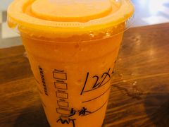 -星巴克(上海虹桥新天地二店)