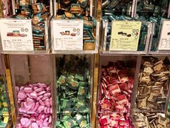 -VENCHI 闻绮(上海佛罗伦萨小镇店)