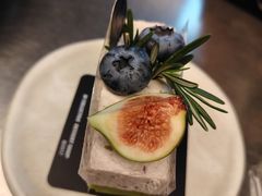 -W COLLECTIVE  DESSERT SHOP