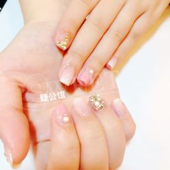 -睫乐园•睫公馆•美睫美甲沙龙