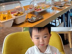 -广州花都融创文旅城希尔顿惠庭酒店