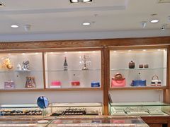 -品真阁华夏典当行(四通桥店)