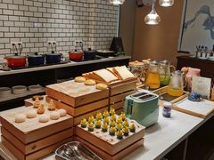 -深圳龙华大浪商业中心亚朵X酒店