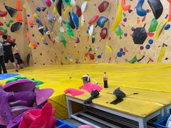 -问山MountQuest攀岩馆