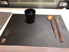 餐具摆设-馔豚·台北菜专门店(深圳湾万象城店)