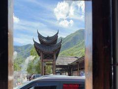 -安吉龙王山峡谷漂流