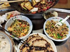 -富正毅三下锅·湘西韵味(天门山索道店)