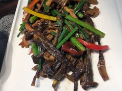 鹿茸菌烧猪颈肉-巧庆楼·茶膳