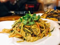 -老东镇啤酒屋海鲜加工·蒸汽海鲜·海鲜烧烤(台东店)