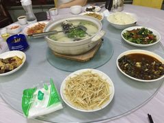 -天乐农家鱼头王(天目湖店)