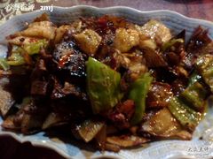 土豆回锅肉-布衣草棚风格餐厅