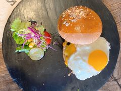 -HIGH FIVE哈福手工汉堡(桂林路店)