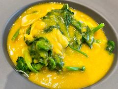 豌豆黄浸豌豆尖-半山腰·云南菜(侨福芳草地店)