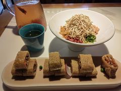 -荷塘秋月·本帮江浙菜(国权路店)