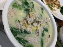 鱼汤鱼滑浸桑叶远-黄但记老店·陈村粉食府
