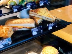 -星巴克(广州南站A18检票口楼上)