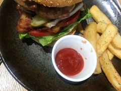 -HELLO 27 意面·沙拉·帕尼尼