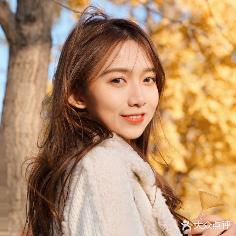 抓住秋天的小尾巴🍂银杏的黄也太温柔辣！