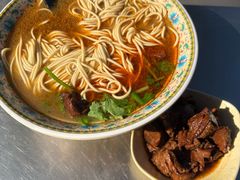 -金杨拉面王小吃面馆·牛三宝面·红烧牛肉粉